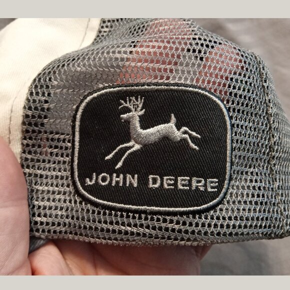 Men's John Deere Grey, Black, and White Ballcap: Graphic Print with Mesh Back - Picture 2 of 13